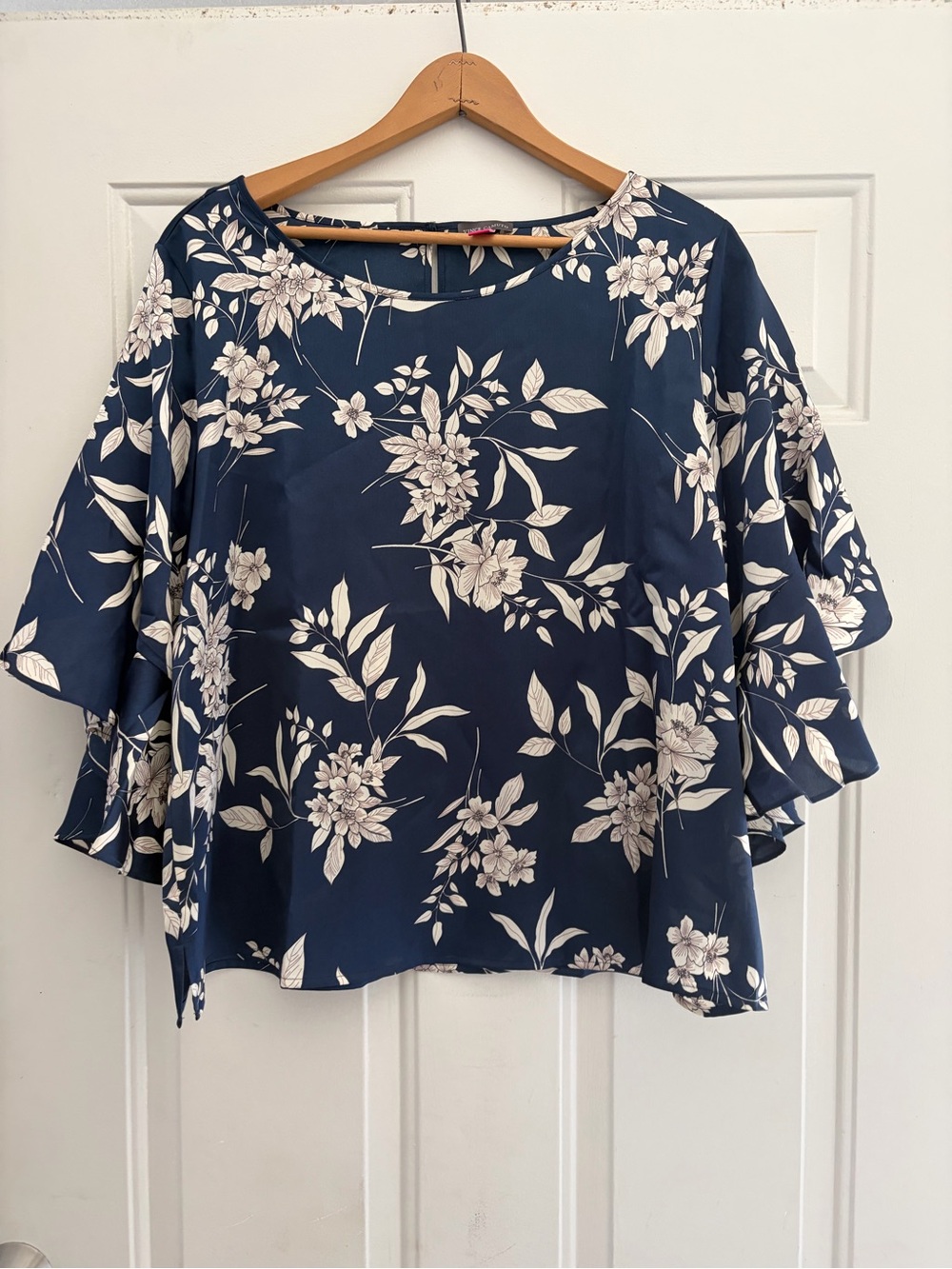Vince Camuto Navy Floral Ruffle Sleeve Blouse